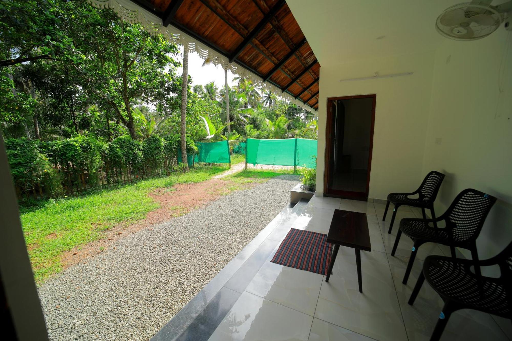 Prakruthi Residency Munroeisland Apartment Mundrothuruth Екстериор снимка