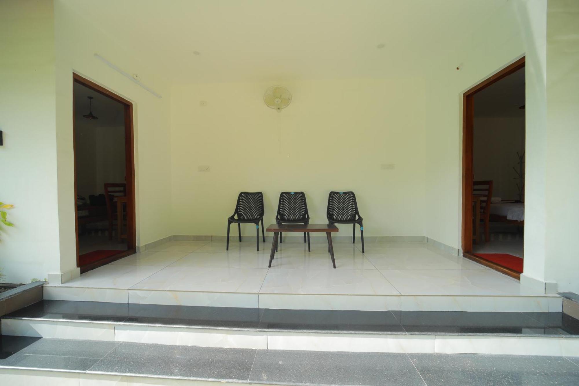 Prakruthi Residency Munroeisland Apartment Mundrothuruth Екстериор снимка