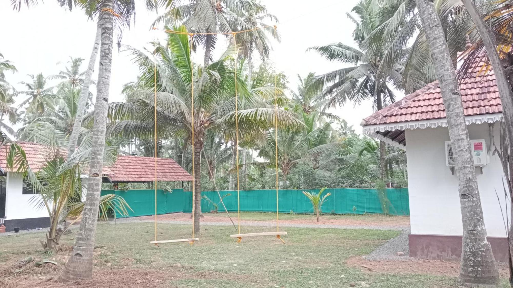Prakruthi Residency Munroeisland Apartment Mundrothuruth Екстериор снимка
