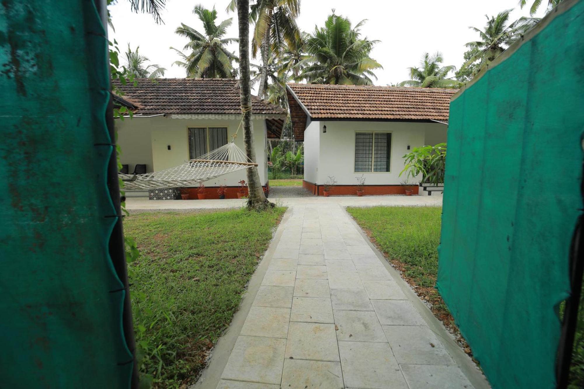 Prakruthi Residency Munroeisland Apartment Mundrothuruth Екстериор снимка